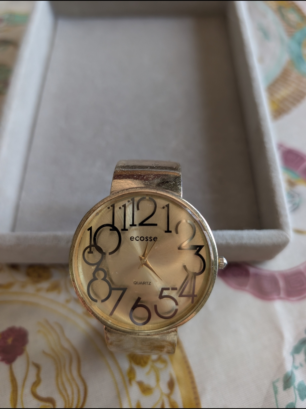 Ecosse Women's Gold Tone Hinged Cuff Watch MT-02 - Oversized Numbers (New Batter